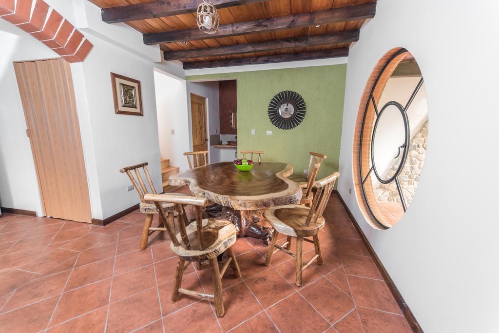 Villas Jucanya Super Higienizadas Panajachel Δωμάτιο φωτογραφία
