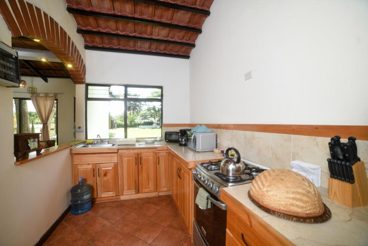Villas Jucanya Super Higienizadas Panajachel Εξωτερικό φωτογραφία